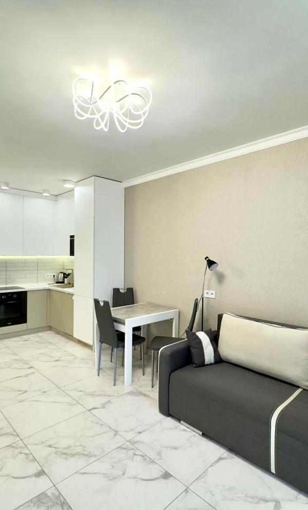 Spacious 1-Bedroom Apartment in Avalon UP Complex with City View