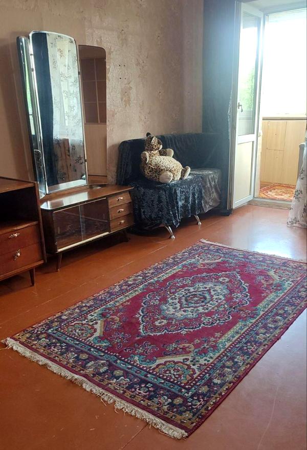2-Room Apartment on I. Mazepy Avenue, Good Location, Fully Equipped