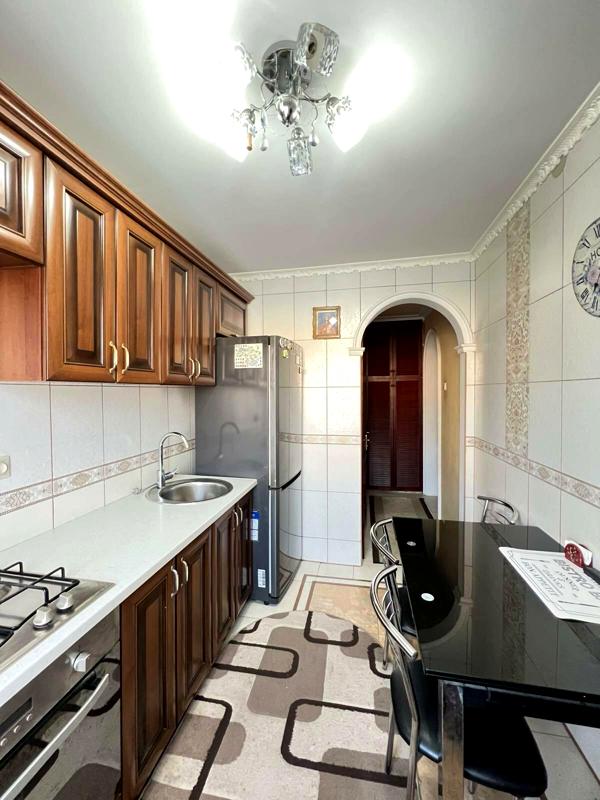 3-Room Cozy Apartment Near New TsUM with Family-Friendly Amenities