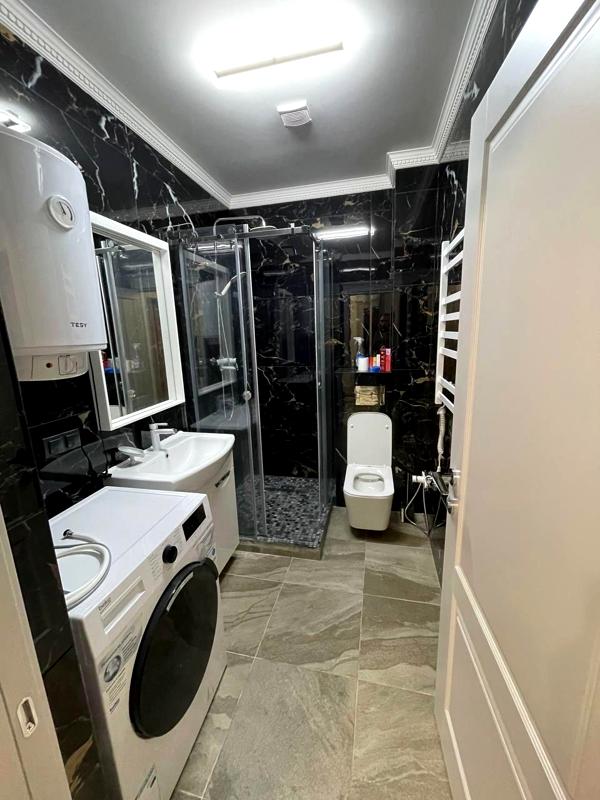 3-Bedroom Apartment in Svitlo Park Residential Complex
