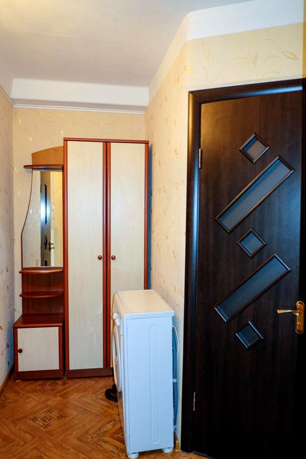 1-bedroom apartment near Pecherska metro, well-equipped