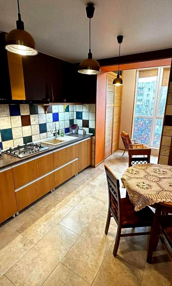 2-Room Apartment in Zhovtnevyi District, Family Complex