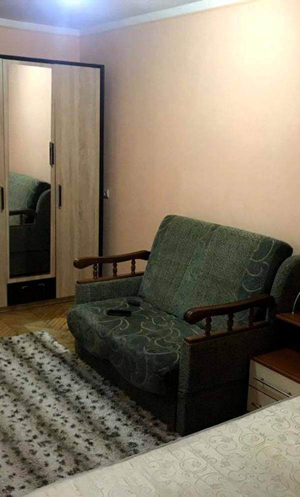 Cozy 1-bedroom apartment in city center near circus