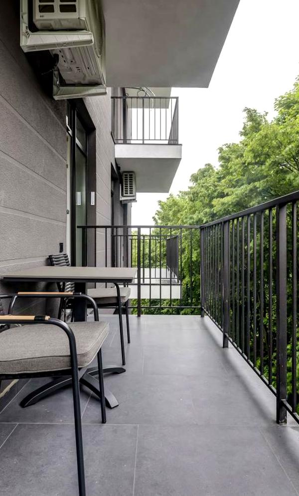 Stylish 2-Room Apartment near Park in Tiffany Complex
