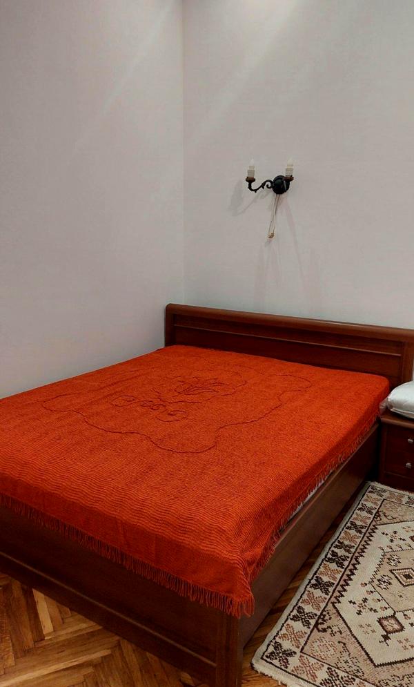 Centrally Located Apartment with Modern Amenities