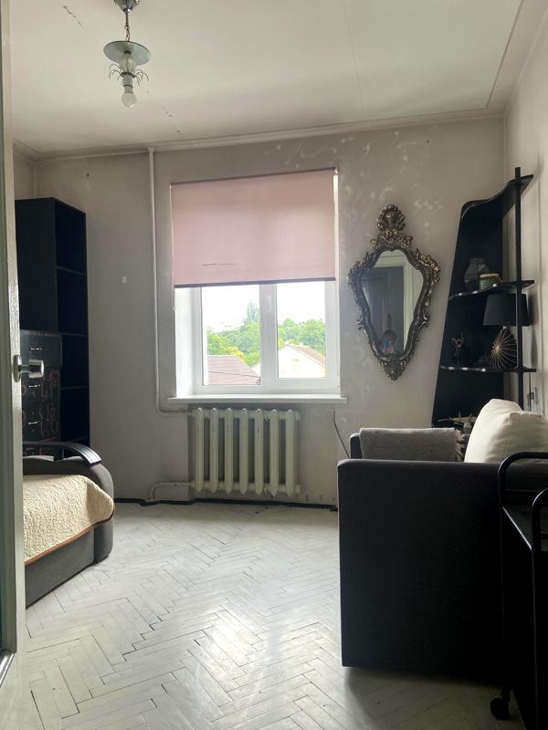 3-Room Apartment in Shevchenkivskyi District, Quiet Location, Well-Equipped