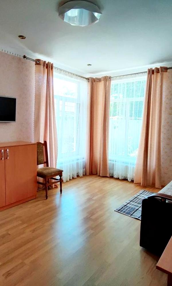 Cozy 1-bedroom apartment in closed residential complex near the sea