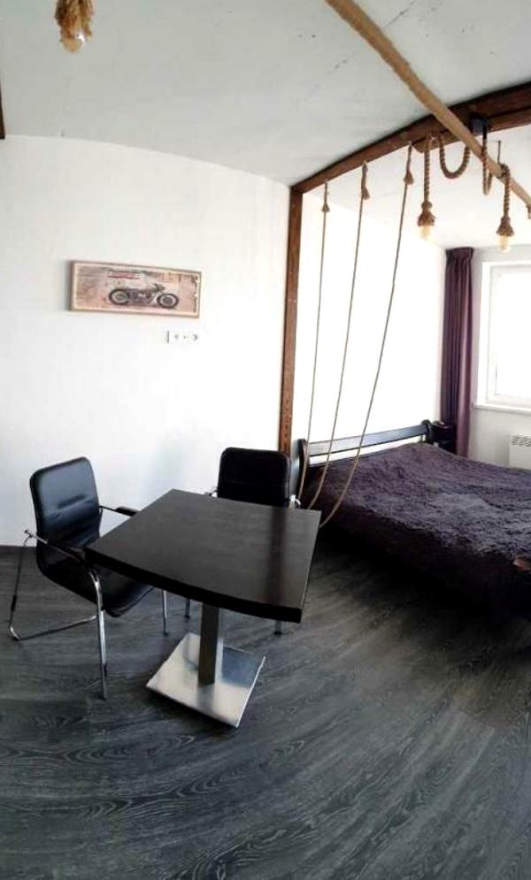 Stylish View Studio Apartment near Metro