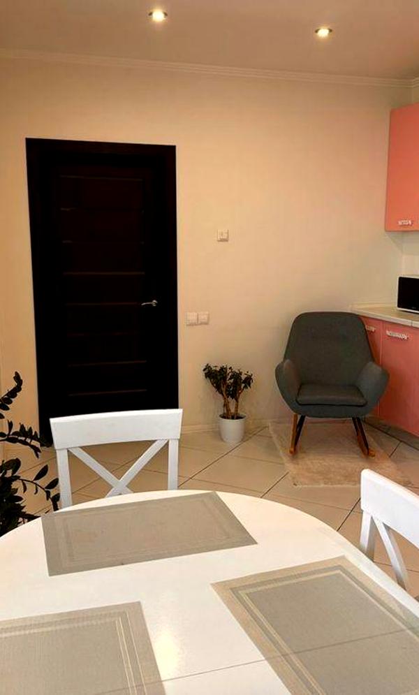 Fully Furnished Apartment with Modern Design and Amenities