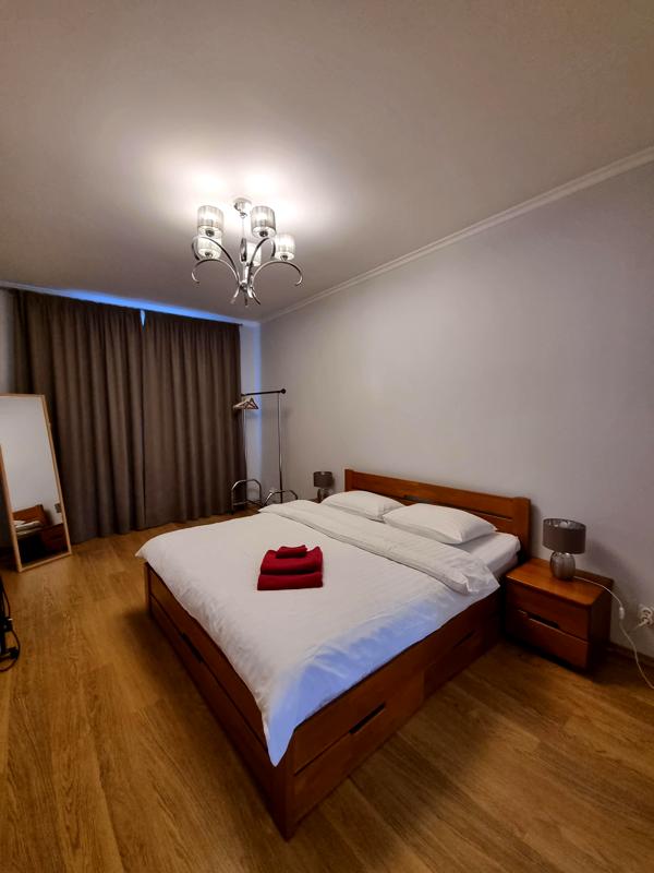 Stylish 3-room studio apartment in the heart of Kyiv, near Maidan Nezalezhnosti