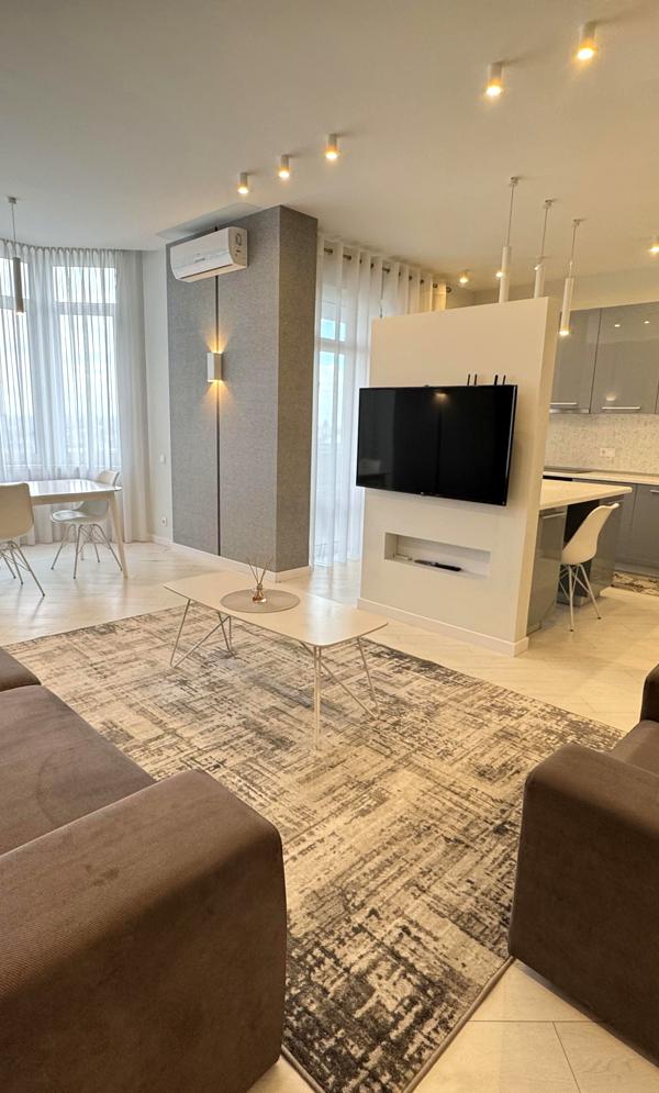 Premium 120m² Apartment in Aristocrat Complex with Designer Interior
