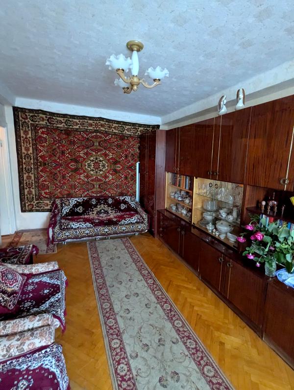 Spacious 2-Room Apartment in Bereznyaky, Left Bank, Dniprovskyi District