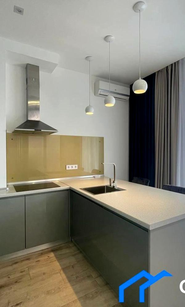 Modern Apartment in Yaroslaviv Grad Complex, Kyiv City Center