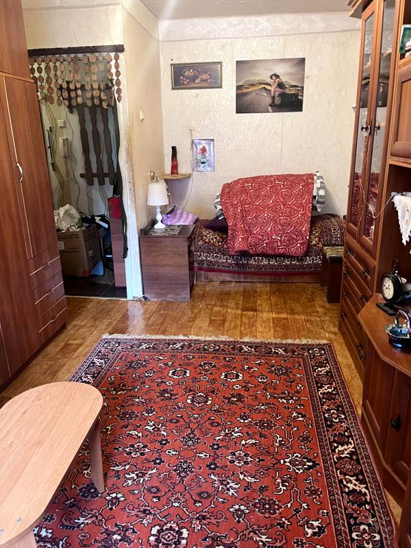 1-Bedroom Apartment near Ice Arena and Market