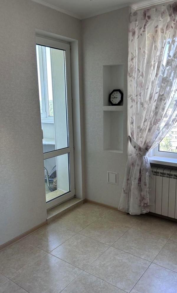 Spacious 3-room apartment on Gongadze Avenue with full furnishing