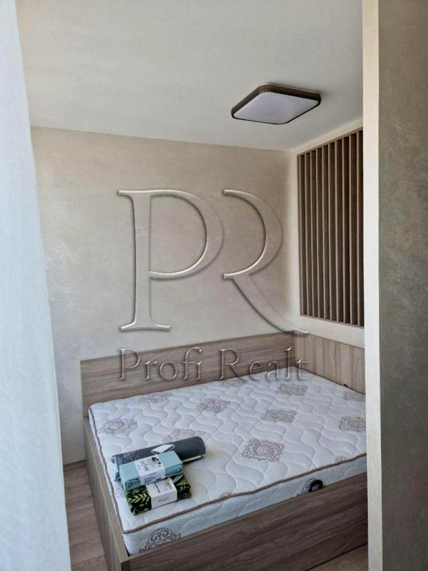 1-Bedroom Studio Apartment in Kakhovska Complex with Modern Design