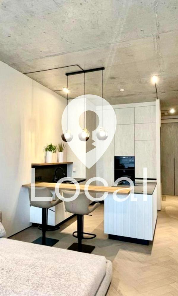 Stylish 2-bedroom apartment in Yaroslaviv Grad elite residential complex, Kiev city center