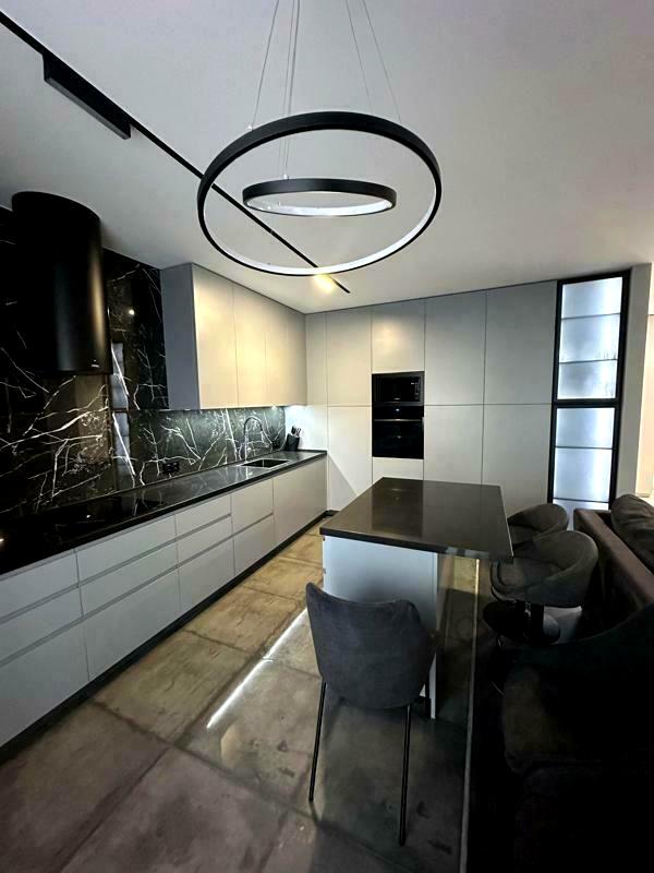 Stylish 3-bedroom apartment in Warsaw Microdistrict