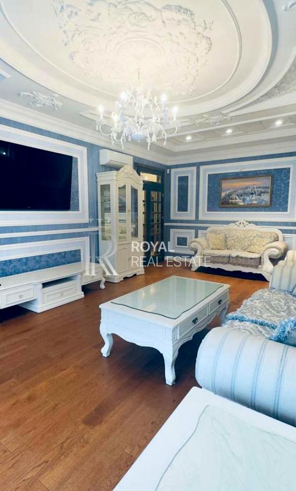 Stylish Apartment on Antonovycha Street, Park Hall Gorky Complex