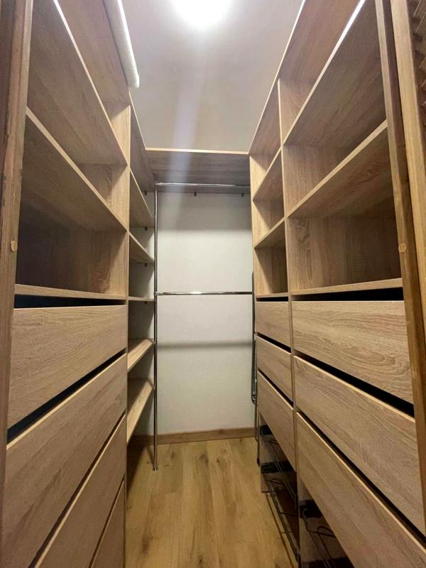 Қазіргі заманғы жөндеу мен толық жабдықтауға ие Parus City-дегі кең 1 бөлмелі пәтер