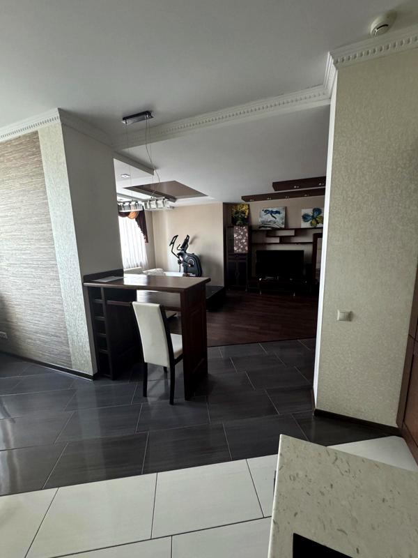 Spacious 3-room apartment in Korona Complex with generator and full amenities