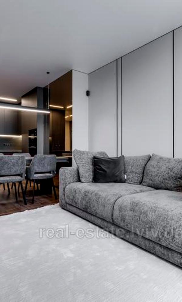 Designer Renovated 2-Bedroom Apartment in Parus City Business Complex