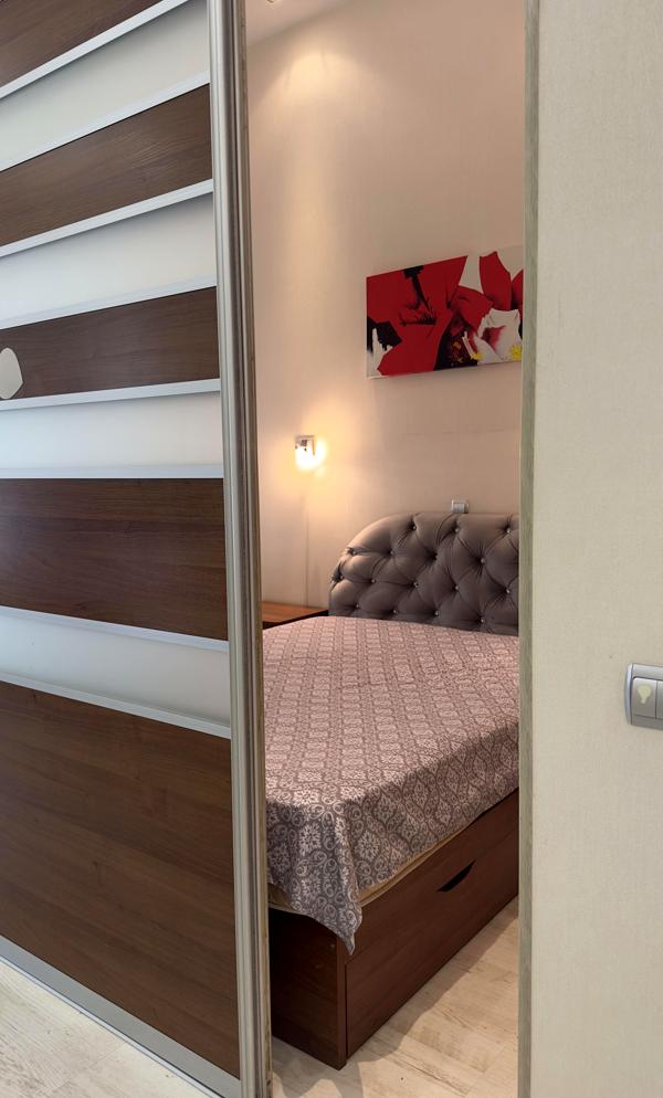 Spacious 2-bedroom apartment near Ekaterininskaya/Deribасovskaya
