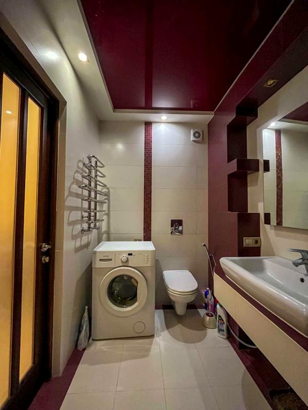 3-Room Apartment near Lychakiv Street with Designer Interior