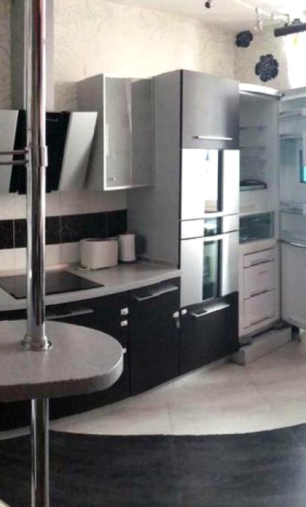 Spacious 46 sq.m. apartment with studio kitchen and separate bedroom