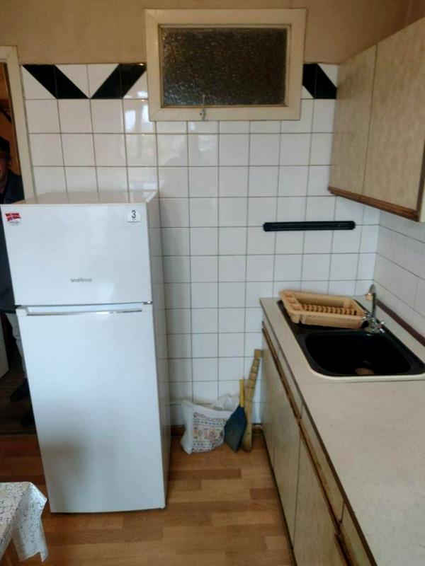 2-Room Apartment near Lukyanivska Metro with Balcony