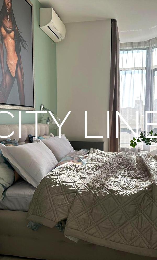 Spacious 3-bedroom apartment in PecherSky complex