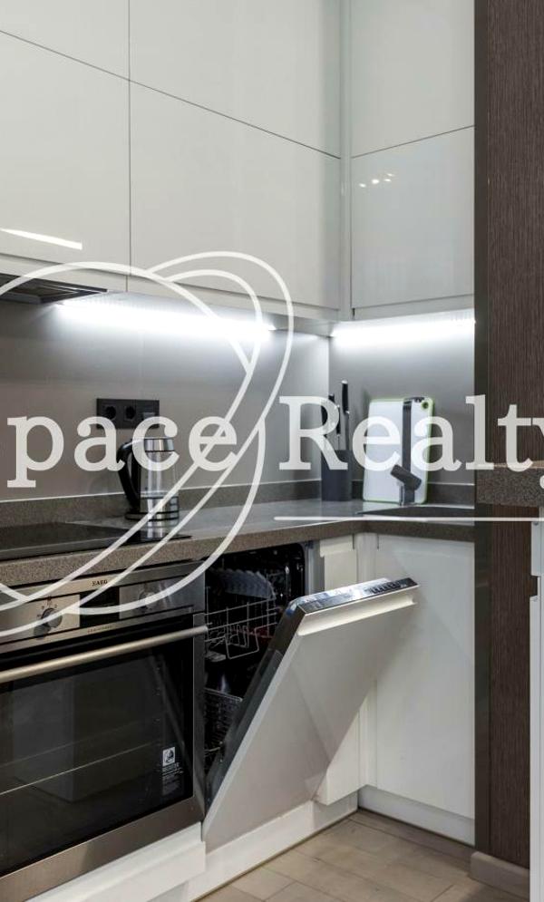 Bright 3-Room Apartment in Novopecherski Lipki Complex, Kyiv
