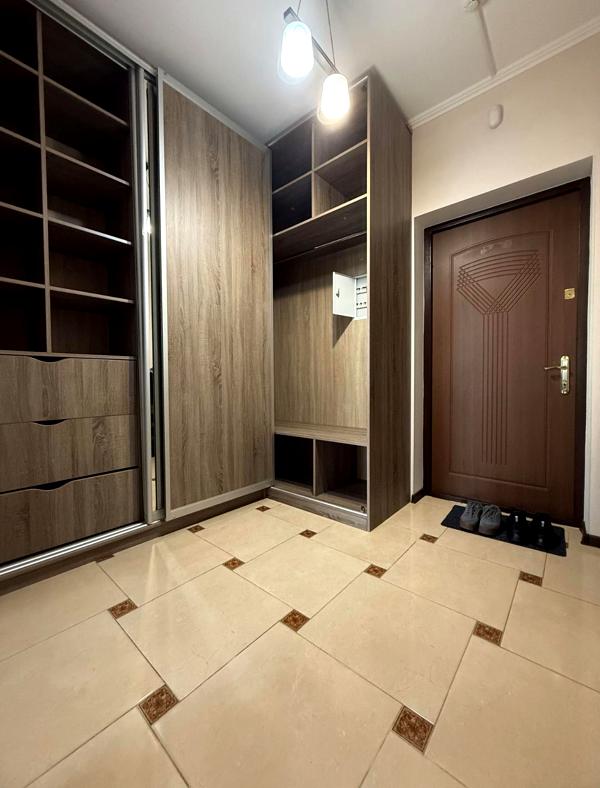 1-Bedroom Apartment in Parkovi Ozera Complex with Modern Amenities