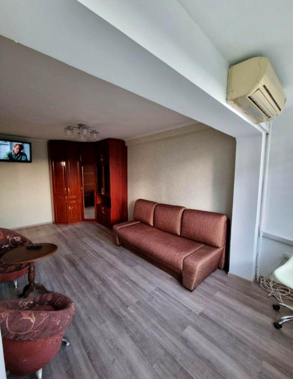 Two-room apartment near Akademmistechko with fresh renovation
