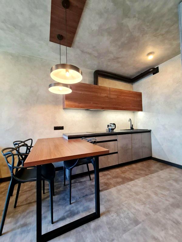 Spacious One-Bedroom Apartment with Modern Design in Warsaw Complex