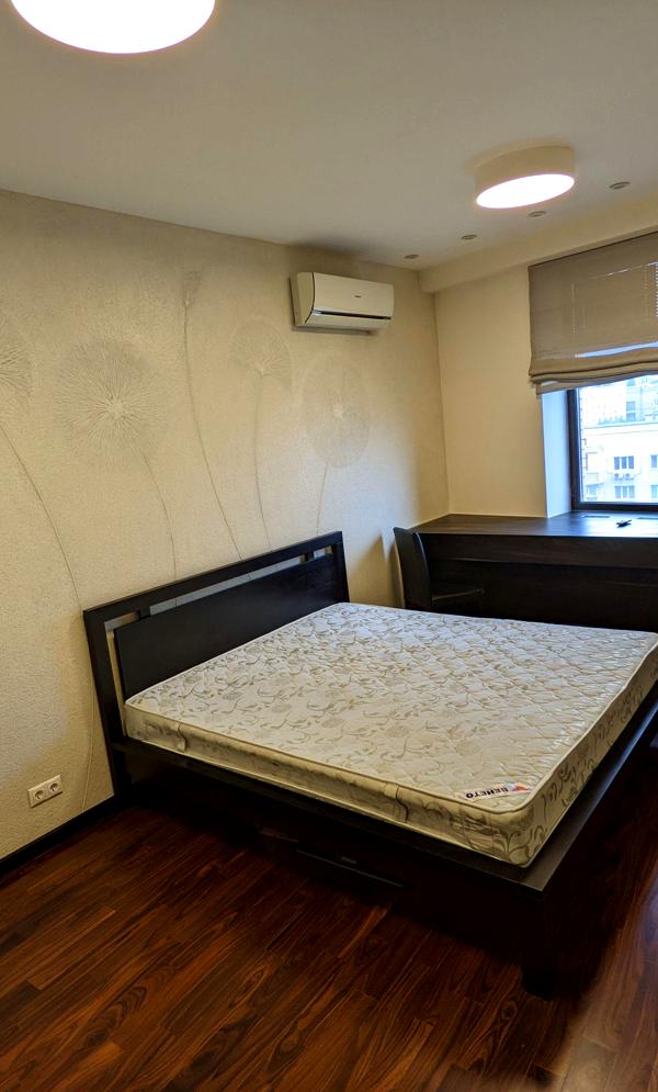 1-Bedroom Apartment with Modern Amenities at Lesi Ukrainky 7a