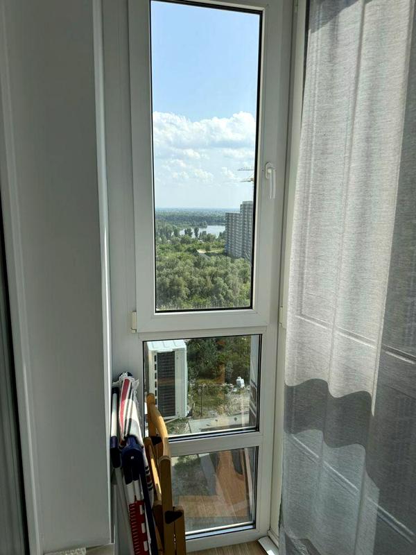 Fully Furnished Apartment near Metro with Modern Amenities