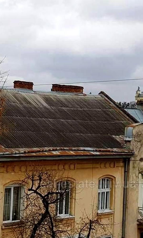 Studio Apartment with Large Balcony Near City Center