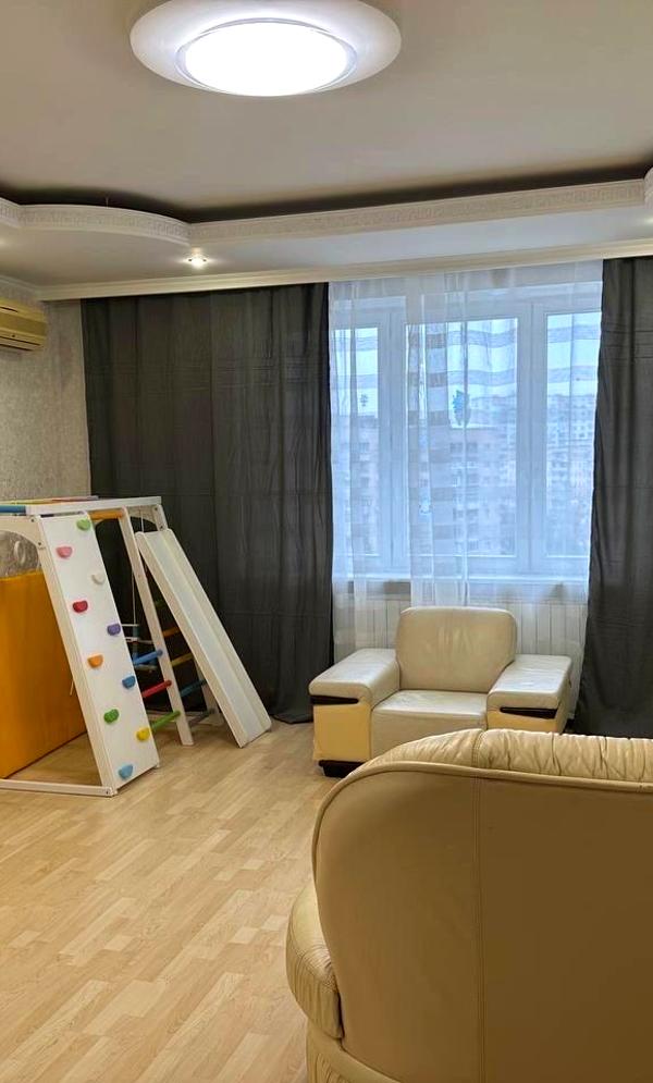 4-Room Apartment in OASIS Complex near Obolon Embankment