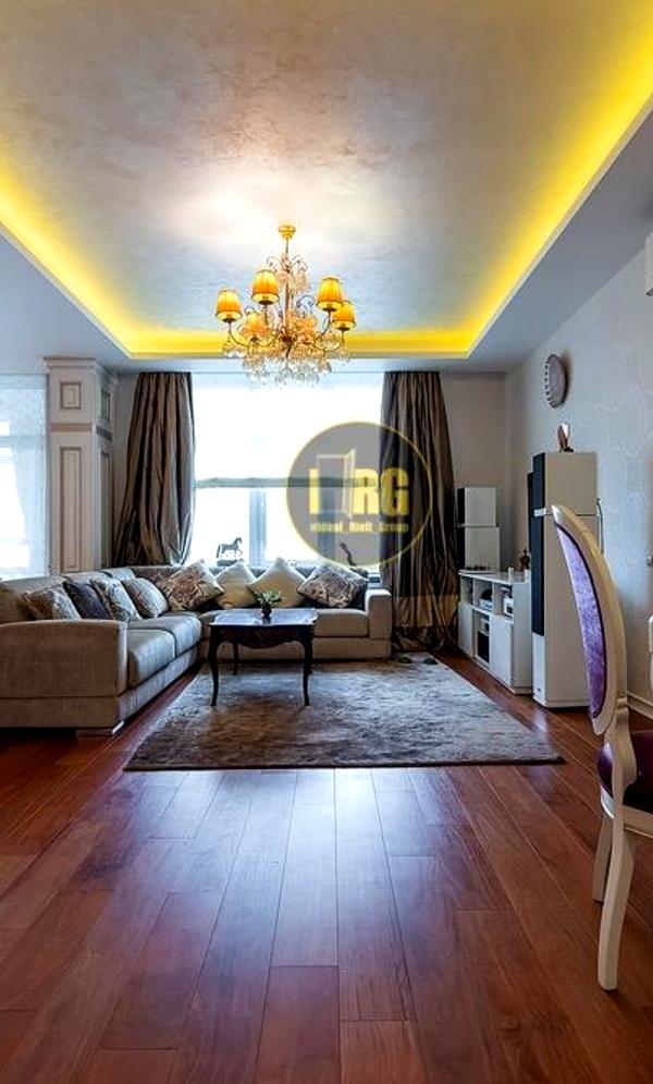 Spacious 3-Room Apartment in Novopecherski Lipki Complex