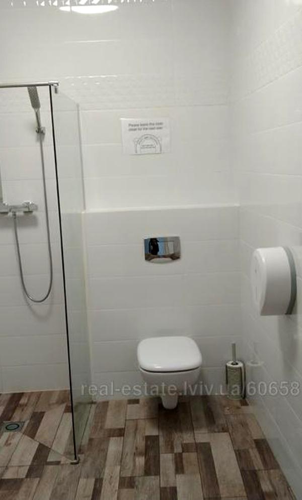 Spacious Apartment with Individual Heating, Suitable for Residential or Office Use