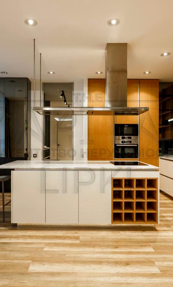 Luxurious 5-Room Apartment in Elite Novopecherski Lipki Complex