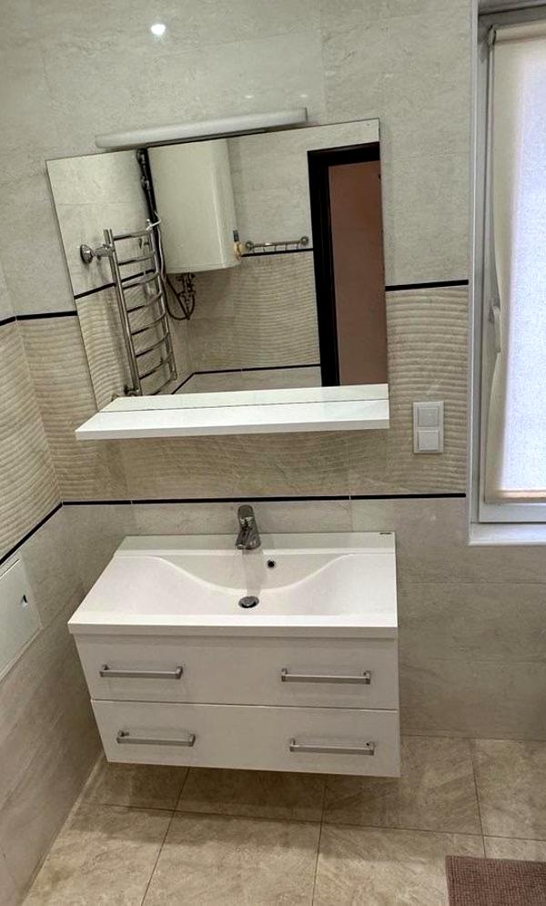 Spacious 2-Bedroom Apartment Near Poznyaky Metro with Modern Amenities
