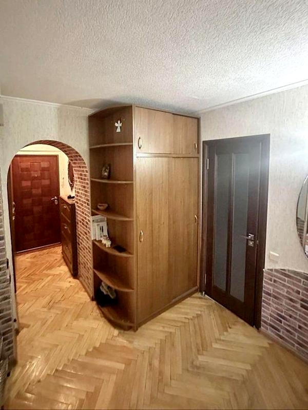 2-Room Apartment on Naukova Street, Frankivskyi District