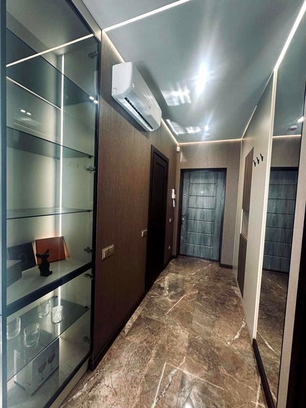 Beautiful and Stylish Apartment in New Building near Shevchenko Street
