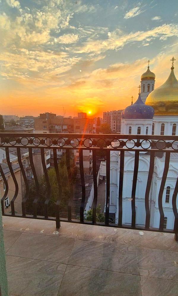 Жаңа жөнделген 1-бөлмелі пәтер, Старобазар алаңы, Грек алаңы жанында