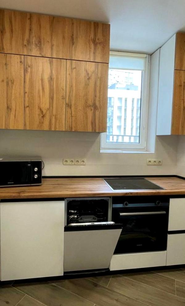 3-Room Apartment in Malakhit Complex with Modern Design and Comfort