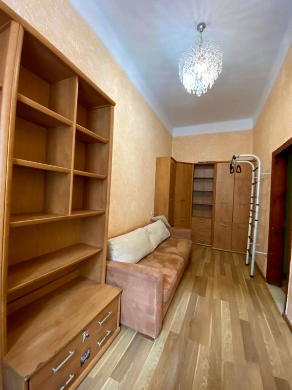 Политехникалық жанындағы 3 бөлмелі пәтер | Қала орталығында орналасқан