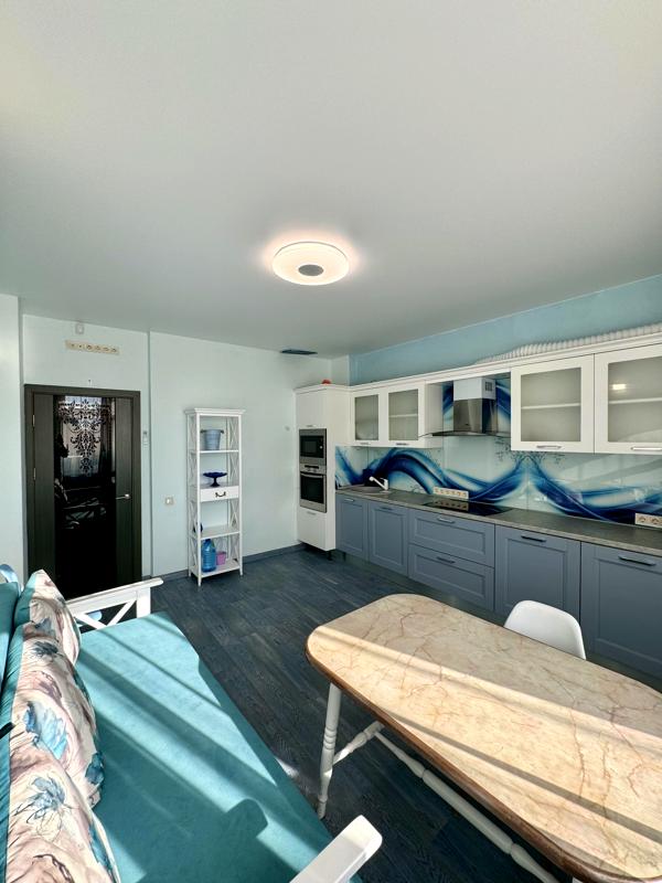 Two-room apartment with premium renovation in Shevchenkovsky district