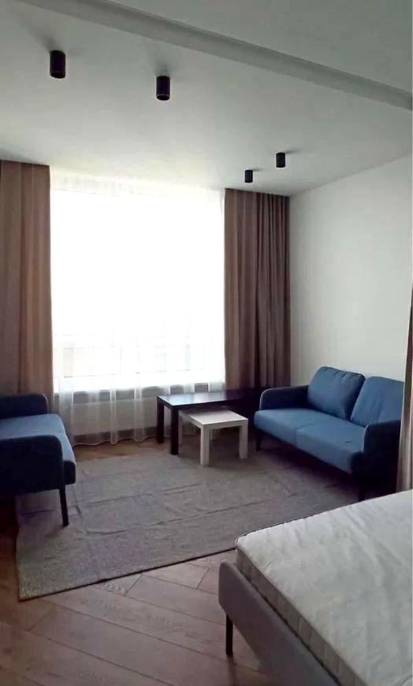 Stylish 1-bedroom apartment in Semitsvit Complex with designer renovation